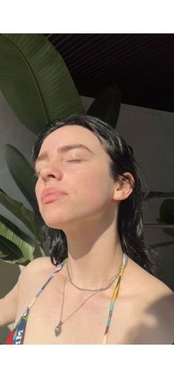 sexy billie eilish|Billie Eilish shares string bikini photo that shows off。